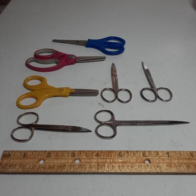 Lot of 7 Scissors