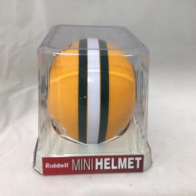 7) PACKERS | Donald Driver Signed Mini Helmet