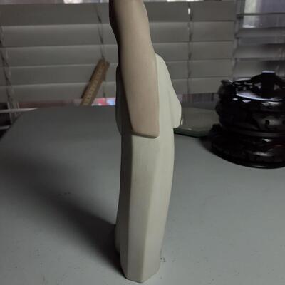 8.6in tall ceramic praying woman