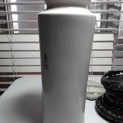 12in tall Vintage Japanese Vase