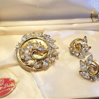 Lot #62  Vintage PRINCESS PRIDE Creations Rhinestone Brooch and Matching earrings