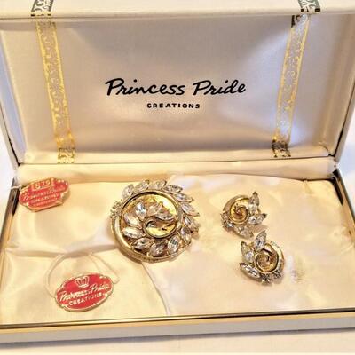 Lot #62  Vintage PRINCESS PRIDE Creations Rhinestone Brooch and Matching earrings