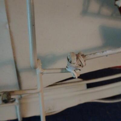 LOT 17. METAL SAILING WALL DECOR