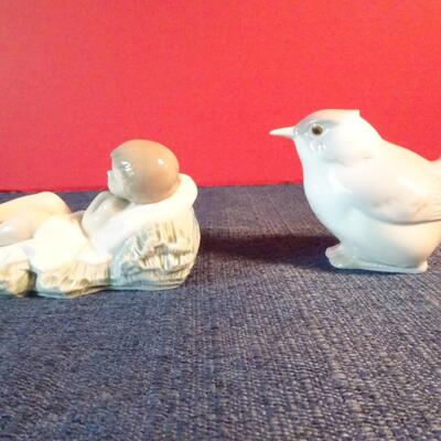 LOT 21. LLADRO FIGURINES