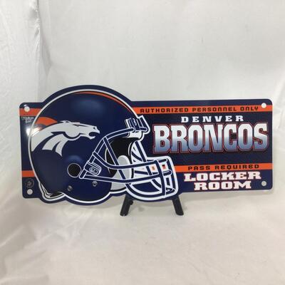 42) NFL | Broncos Locker Room Sign and John Elway Tile