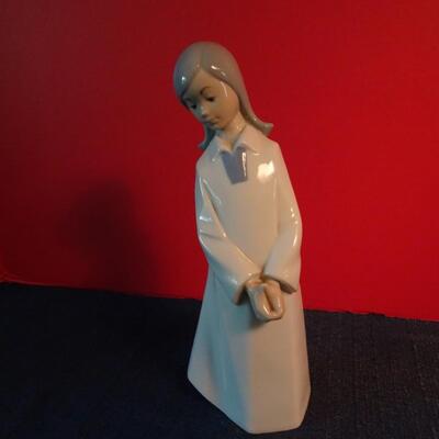 LOT 31. REX FIGURINE  9"