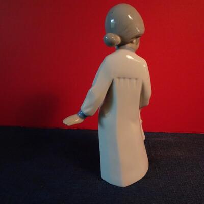 LOT 32. REX FIGURINE  9"