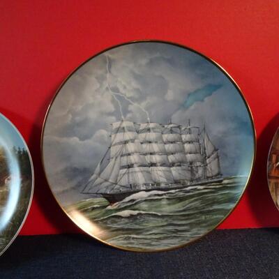 LOT 37. HOME DECOR