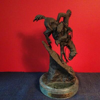 LOT 39.    BRONZE STATUTE MOUNTAIN MAN BY REMINGTON 11"