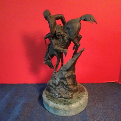LOT 39.    BRONZE STATUTE MOUNTAIN MAN BY REMINGTON 11"