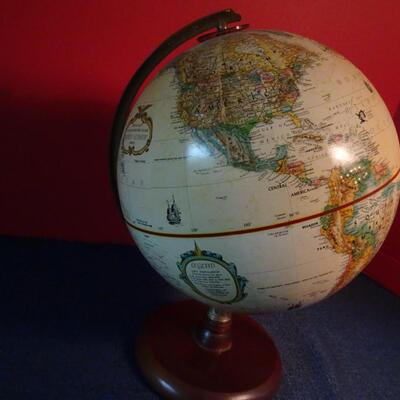 LOT 40. VINTAGE 12.5" REPLOGLE GLOBE
