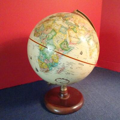 LOT 40. VINTAGE 12.5" REPLOGLE GLOBE
