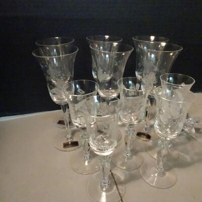 LOT 42. CRYSTAL GLASSES