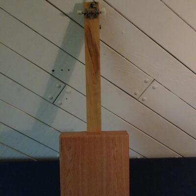 LOT 43. BLUES BOX GUITAR NO.5