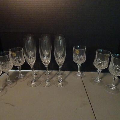 LOT 45. CRYSTAL GLASSES