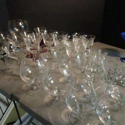 LOT 46. CRYSTAL GLASSES