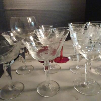 LOT 46. CRYSTAL GLASSES
