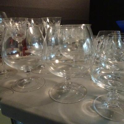 LOT 46. CRYSTAL GLASSES