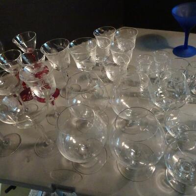 LOT 46. CRYSTAL GLASSES