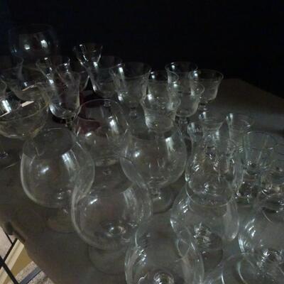 LOT 46. CRYSTAL GLASSES
