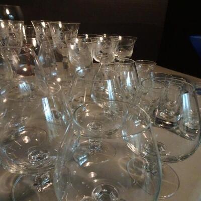 LOT 46. CRYSTAL GLASSES
