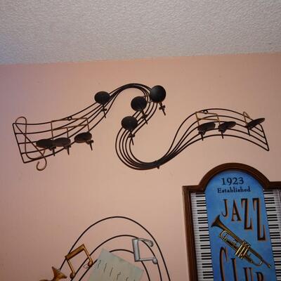 LOT 53. MUSIC RELATED WALL DECOR