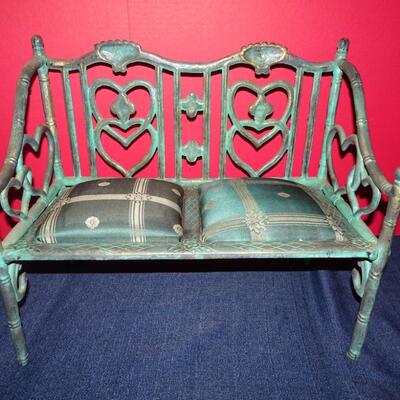 LOT 57. MINI DECORATIVE BENCH.