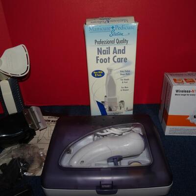 LOT 60. COLLECTION OF VARIOUS ELECTRONIC ITEMS