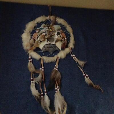 LOT 63. NATIVE AMERICAN INSPIRED HOME DECOR