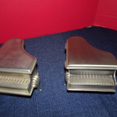 LOT 72. MINI PIANO JEWELRY BOXES