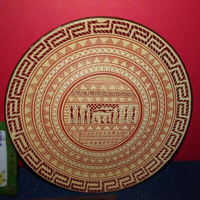 LOT 73. HOME DECOR