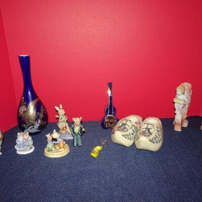 LOT 74. COLLECTION OF HOME DECOR