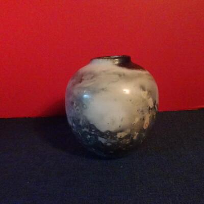 LOT 75. ART VASE