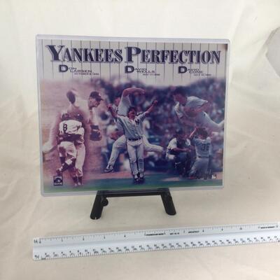 58) BASEBALL | Yankees Prints and Jason Giambi Rubber Duck