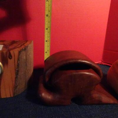 LOT 76.   HOME DECOR ITEMS AND WOOD BOXES