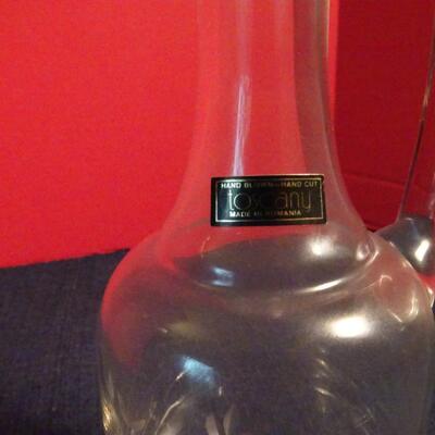 LOT 79.   13.5" GLASS DECANTER