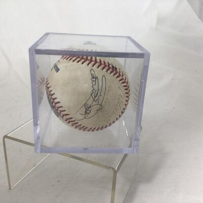 61) BASEBALL | Signed Brewers Baseballs | Jim Gantner