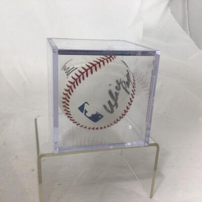 61) BASEBALL | Signed Brewers Baseballs | Jim Gantner