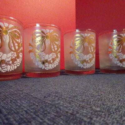 LOT 83. CHRISTMAS GLASS TUMBLERS