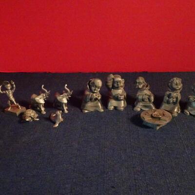 LOT 82. PEWTER AND METAL FIGURINES