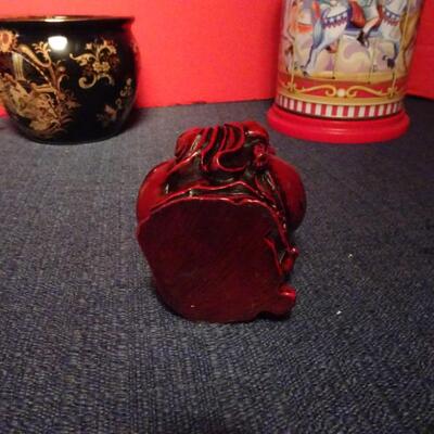 LOT 86. HOME DECOR