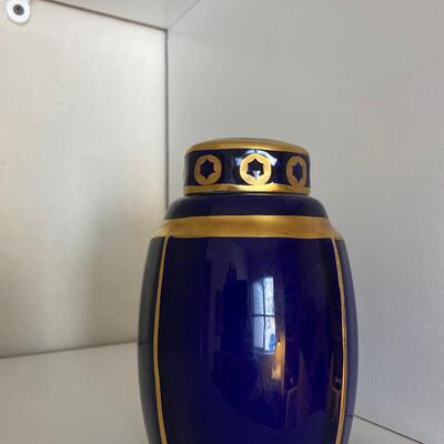 Cobalt selb Bavaria small ginger Jar/urn