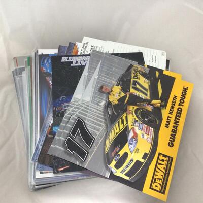 100)  NASCAR | Mixed Group of Driver Cards and Papers