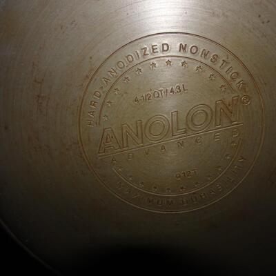 LOT 92. COLLECTION OF COOKWARE/PANS