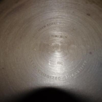 LOT 92. COLLECTION OF COOKWARE/PANS