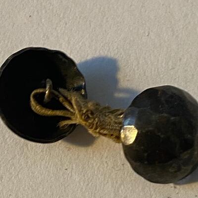 Vintage button oair