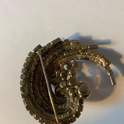 Brooch lot 2