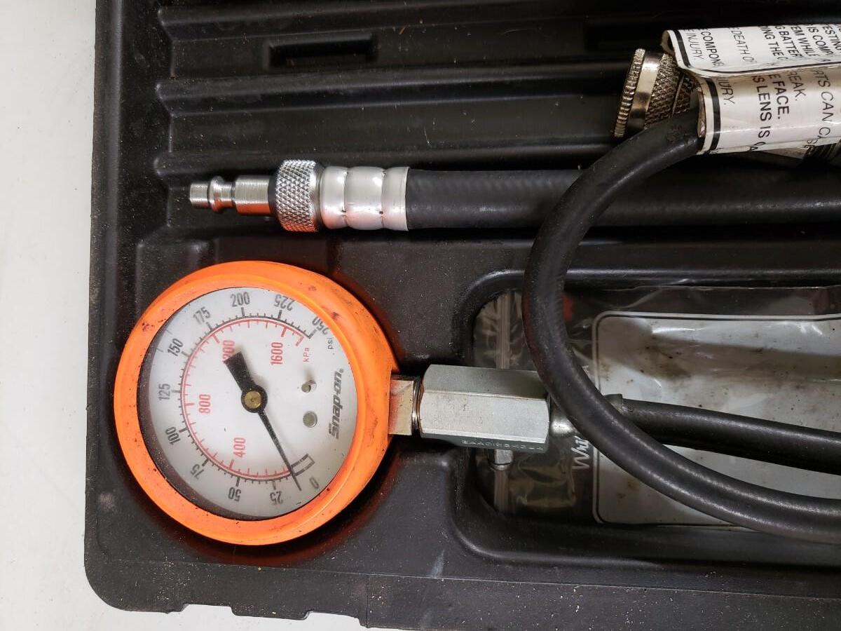 SnapOn Compression Gauge Set