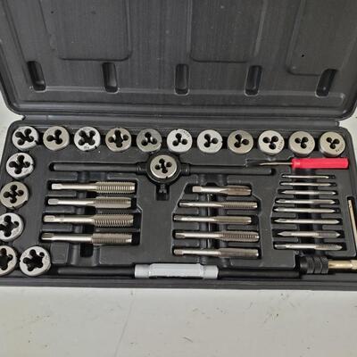 Tap and Die Set
