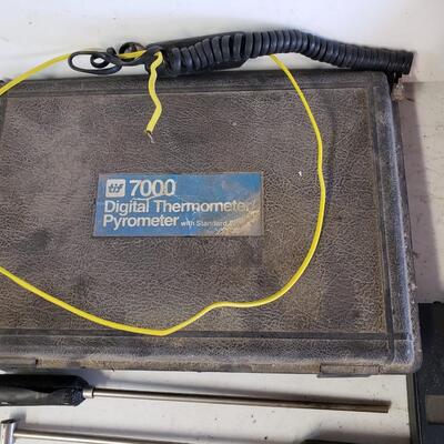 Digital Thermometer & Riveter